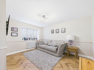 Lounge- click for photo gallery